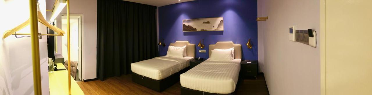 Le Embassy Hotel Georgetown Buitenkant foto